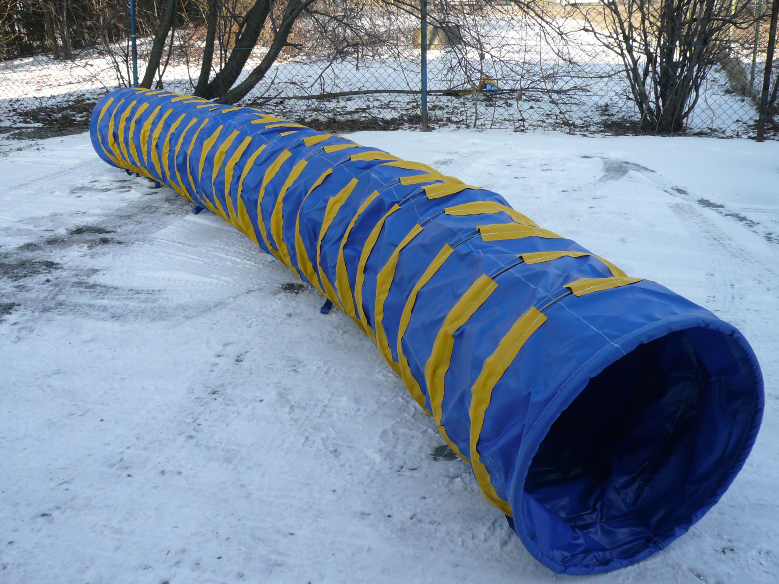 Pevný tunel - modrý/žluté pruhy